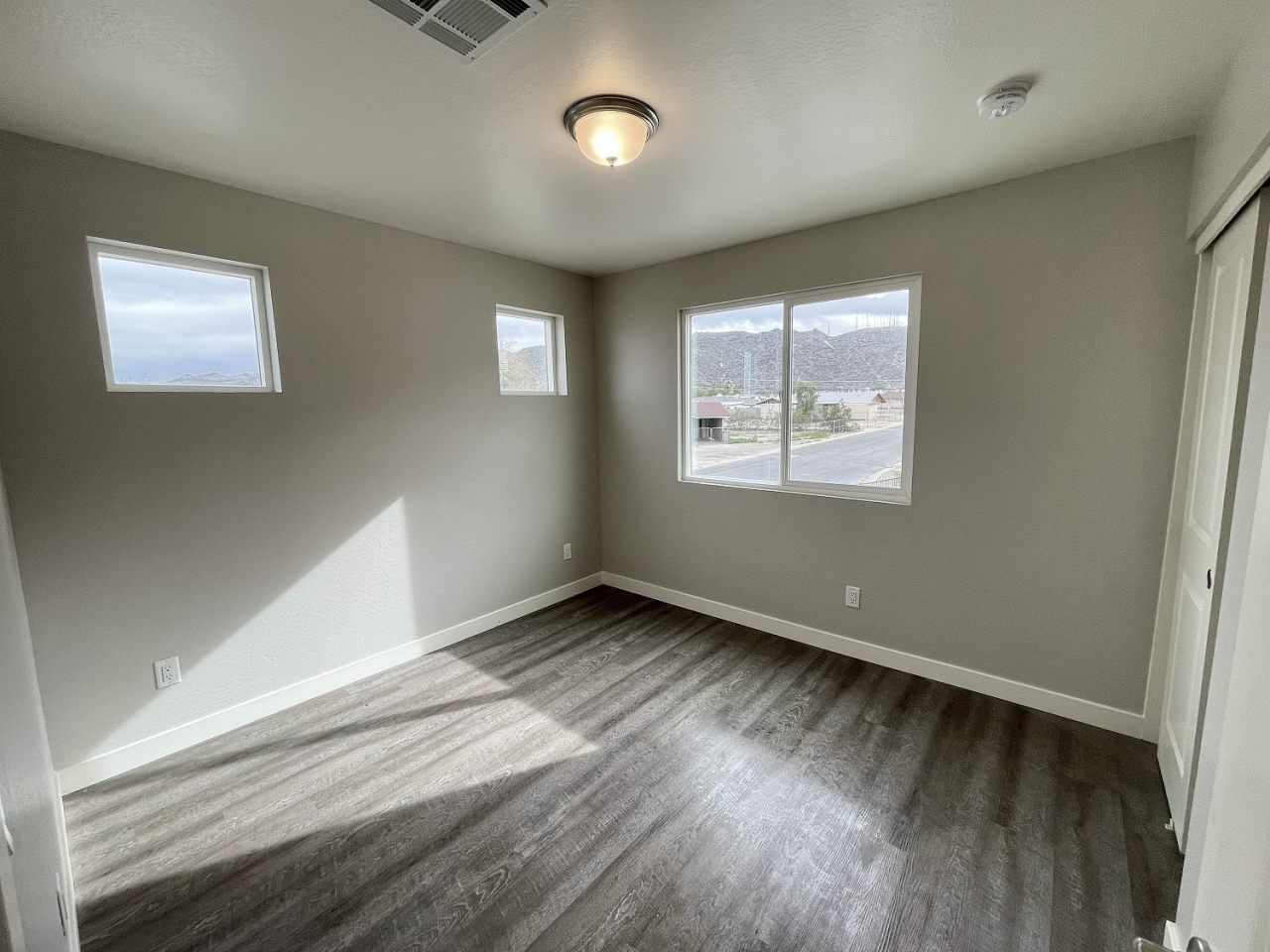 Stone View on Central Townhomes Image 10