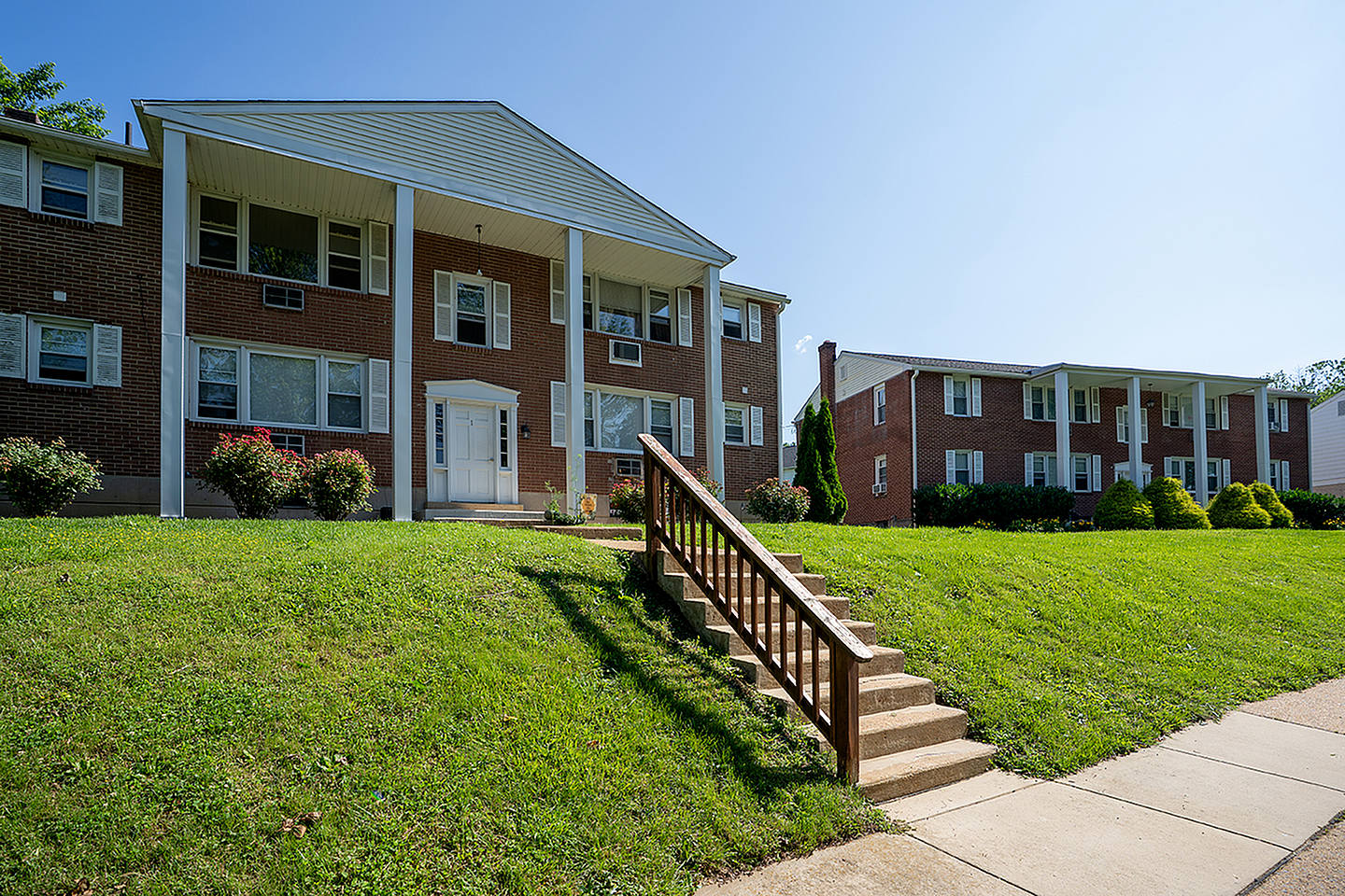 Larkwood Place Apartments Image 17