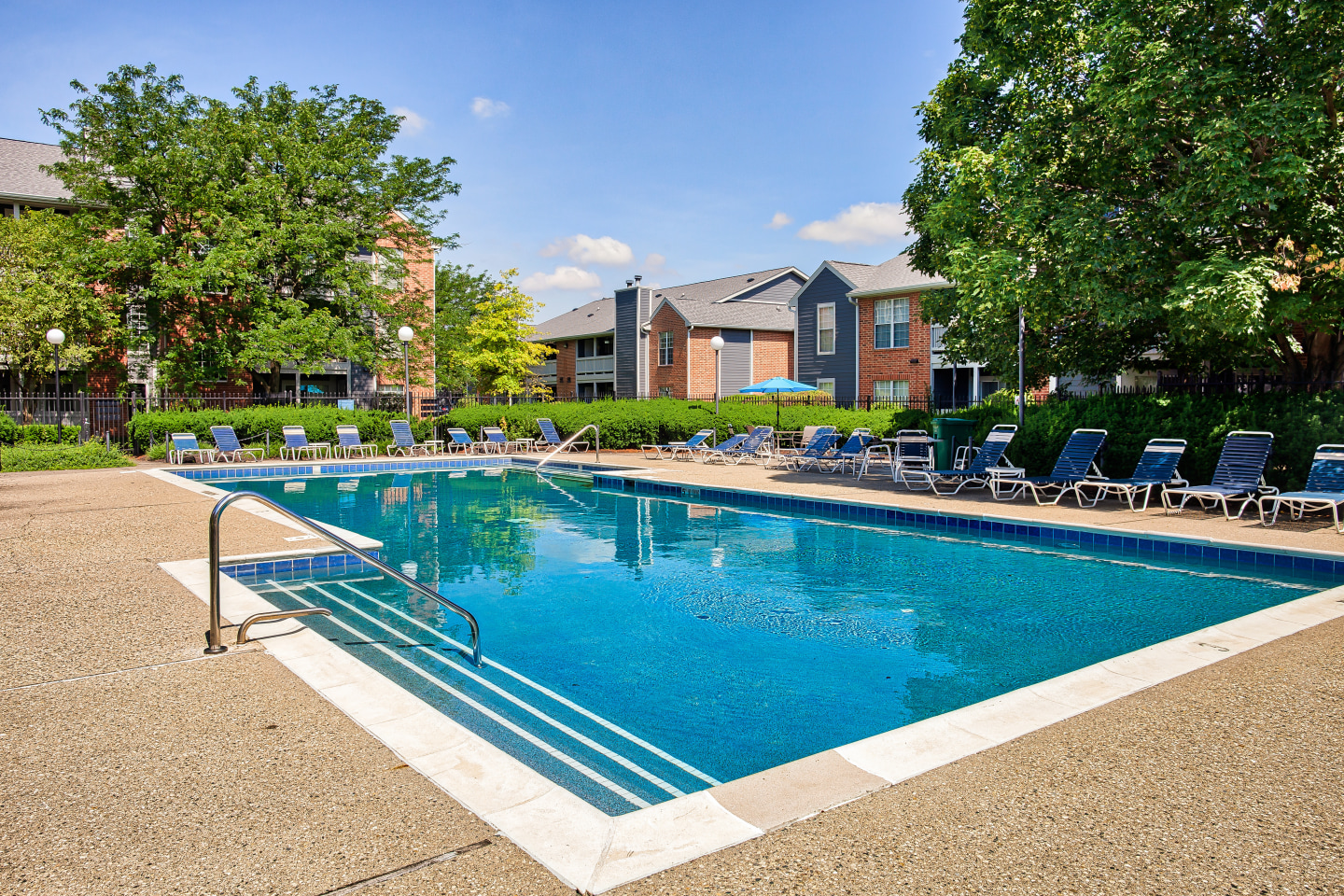 Lakeshore Apartments Image 17
