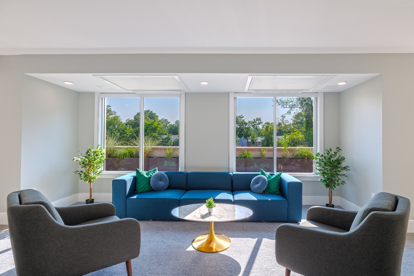 110 Washington Image 4