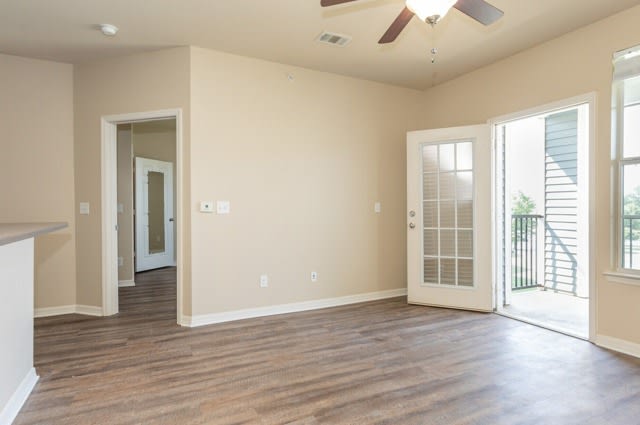 Independence Place West Fayetteville Apartments Image 4