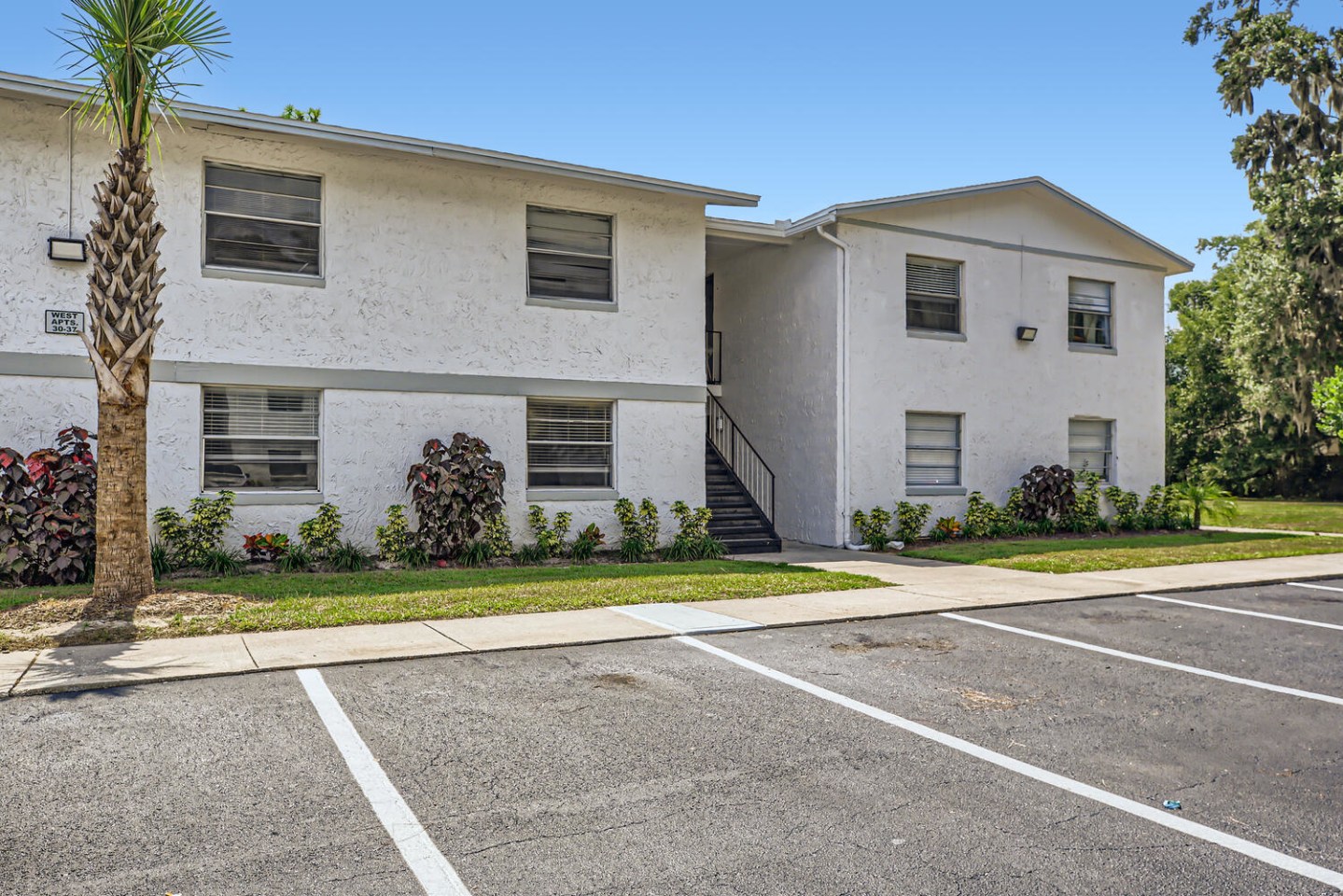 Stonemont Village Image 15