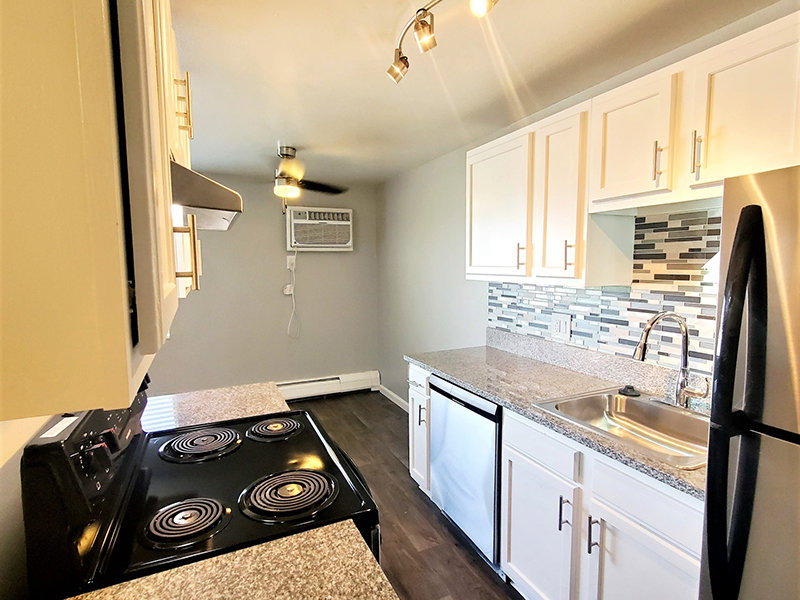 Riviera Apartments Image 3