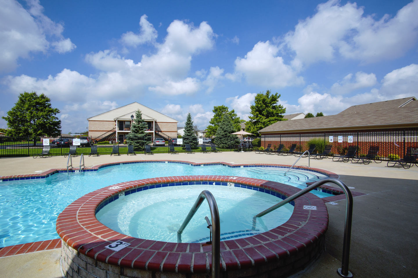 Stone Ridge Flats & Townhomes Image 9