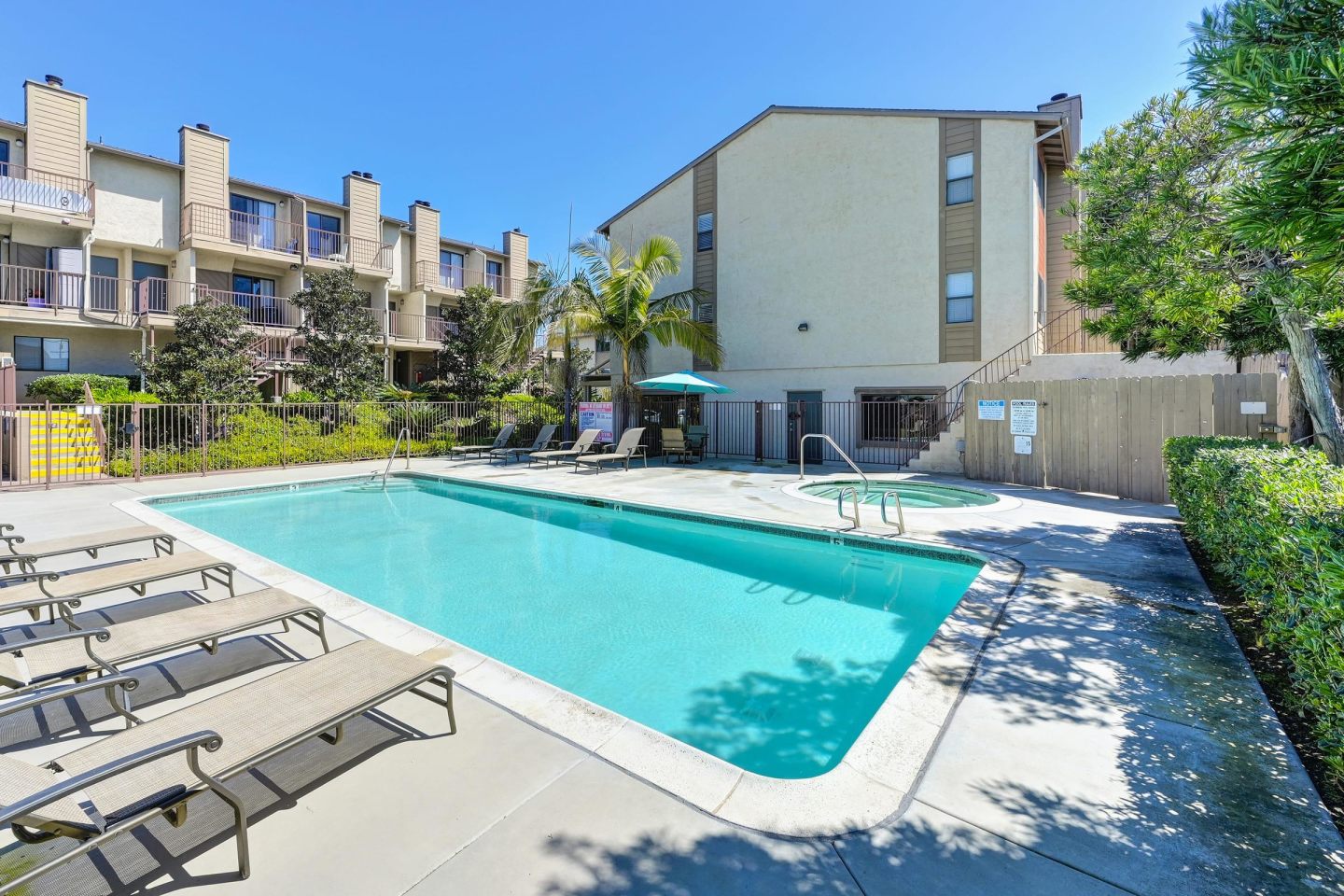 Elan Park Place Carlsbad Apartment Homes Image 1