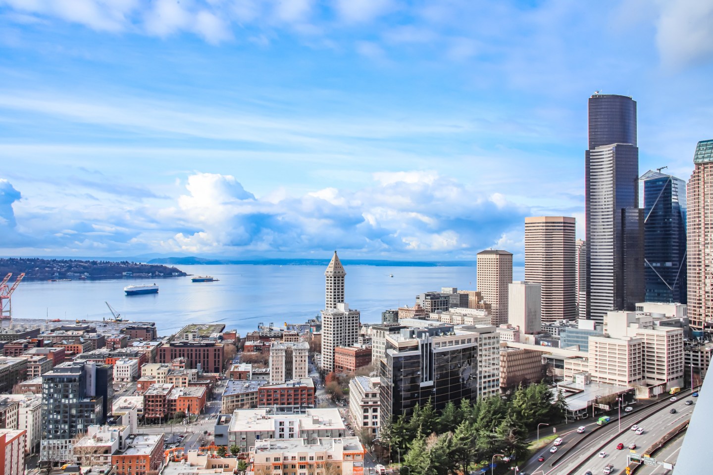 Yesler Towers Image 16