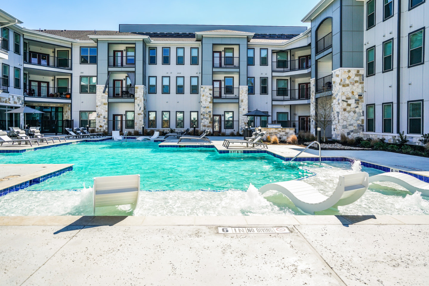 Grand at Manor Image 28