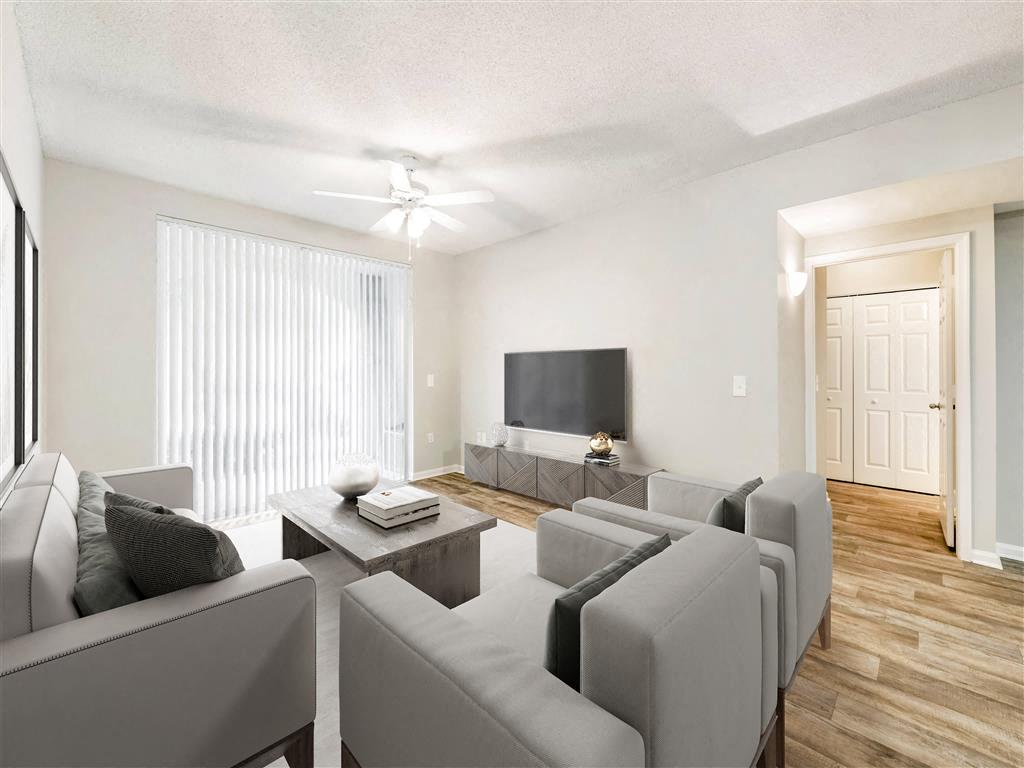 Miramar Lakes Apartments Image 6