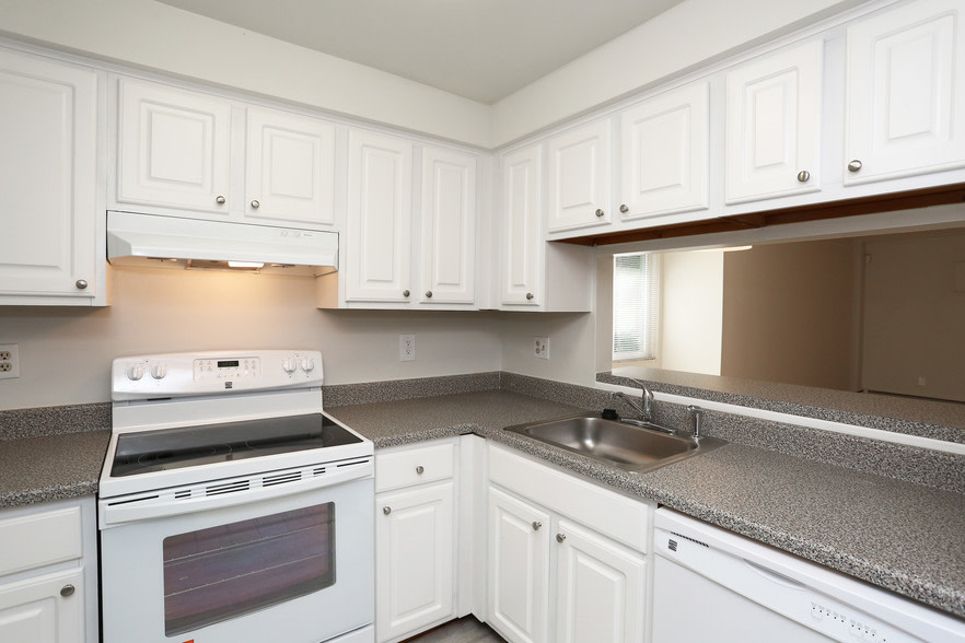 Summitwood Village Image 9