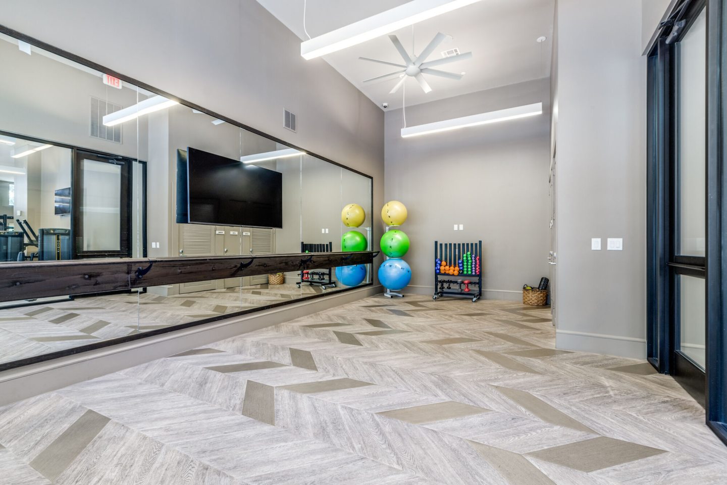 Alexan 5151 Image 19
