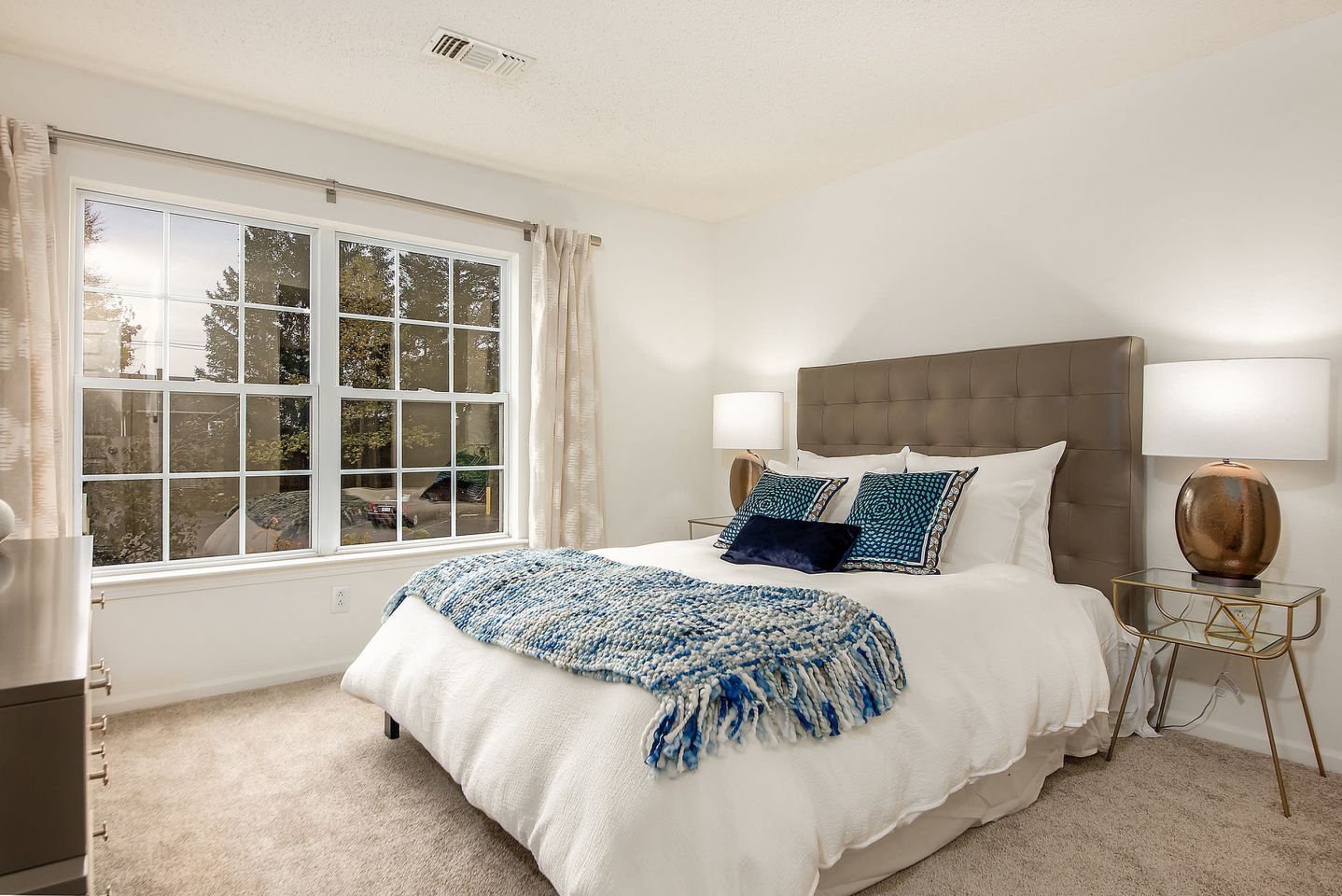 Essex Apartments Image 7