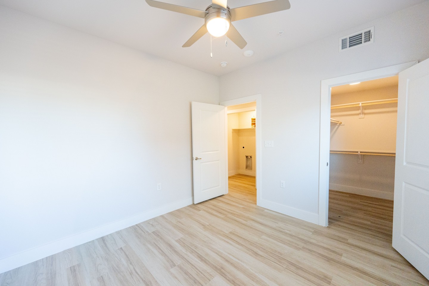 Ensign Apartments Image 7