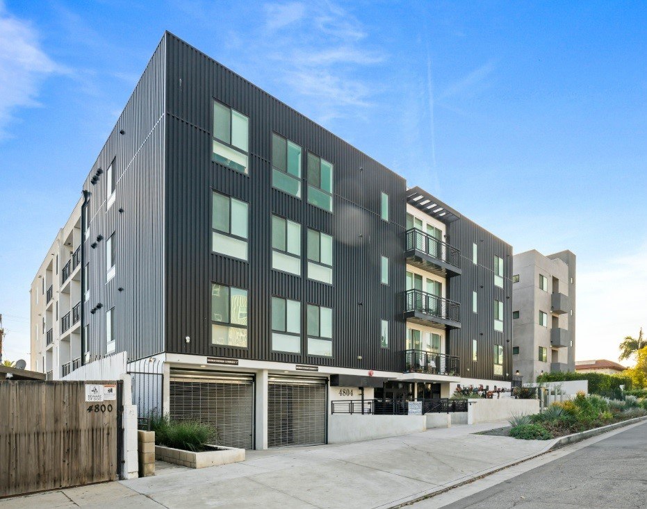 4804 Oakwood Image 2