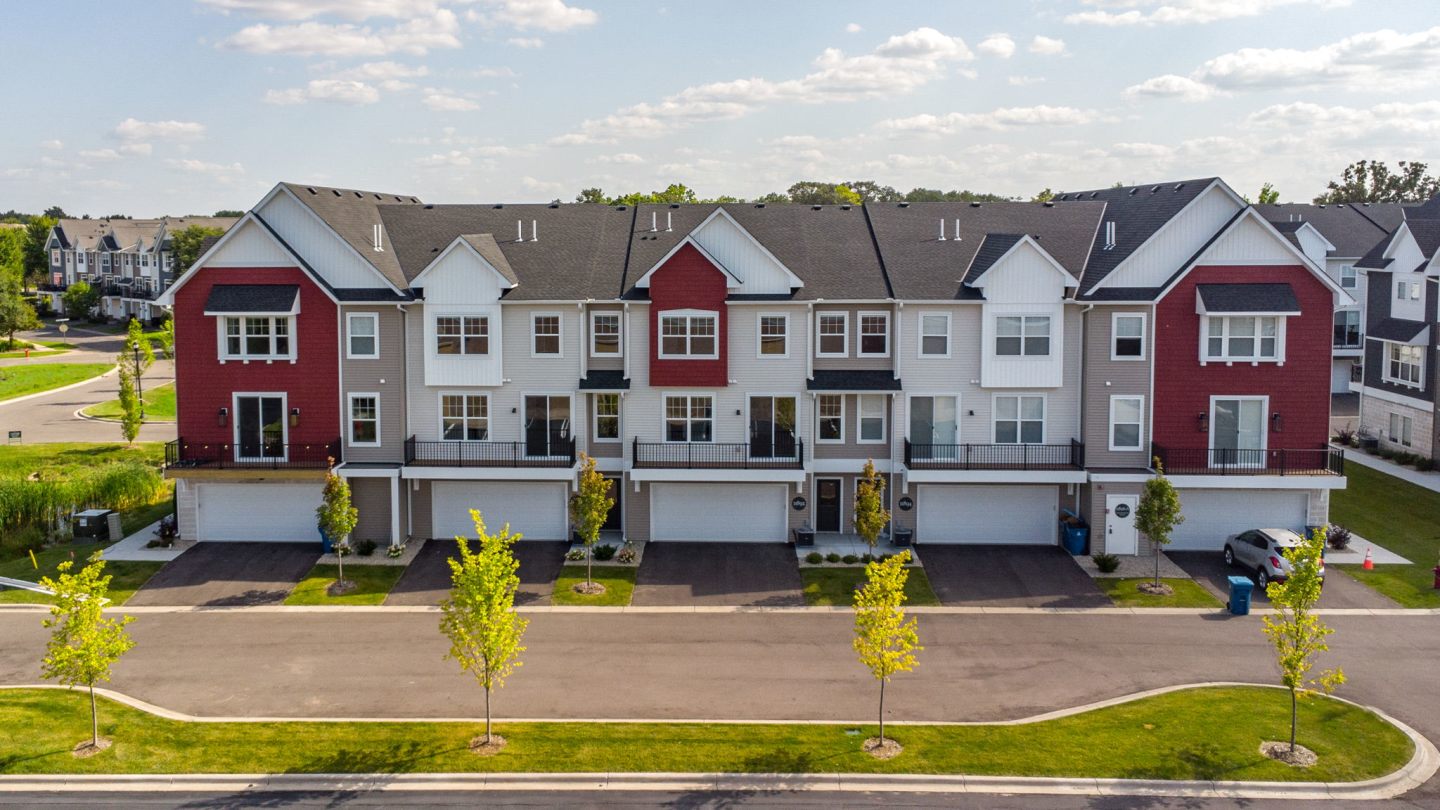 Field & Grove Townhomes of Champlin Image 53