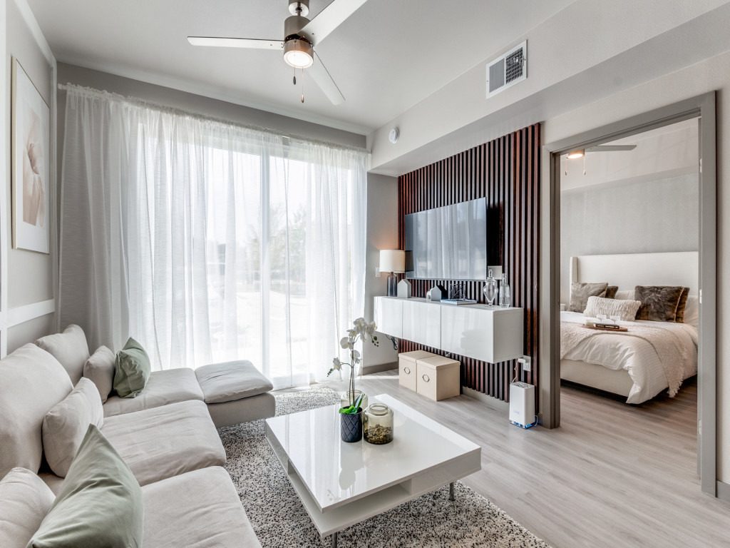 Resia Dallas West Image 3