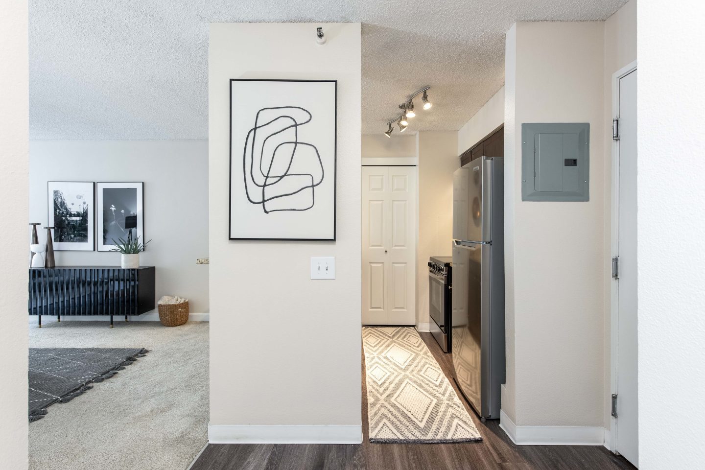 300 East Seventeenth Image 5