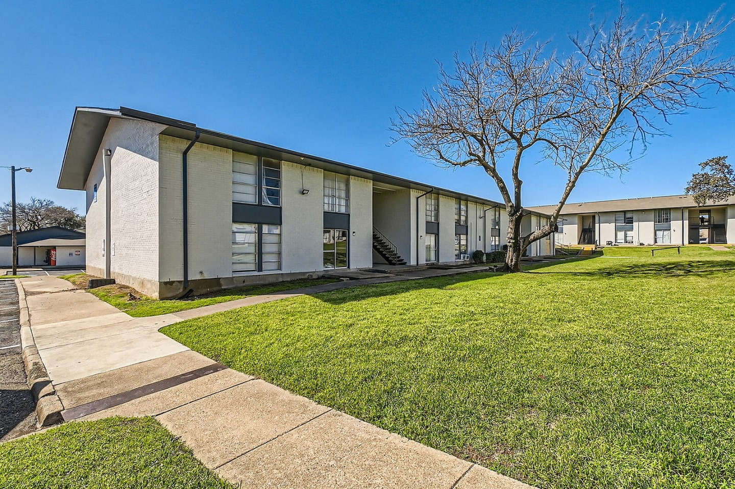 The Courtland Image 49