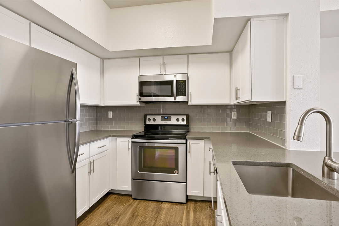 Greenwood Park Apartments Image 13
