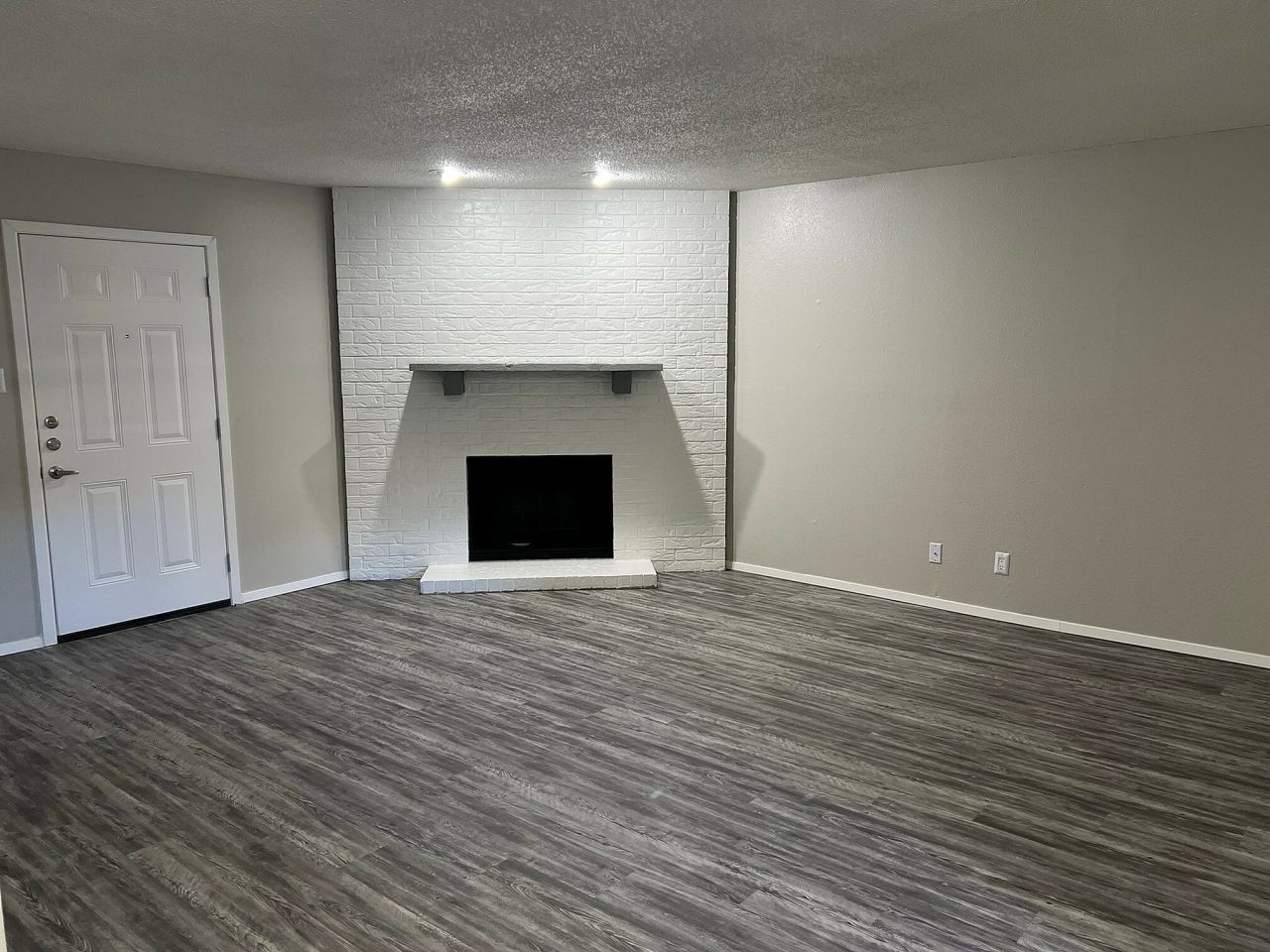 Country Crest Townhomes Image 11
