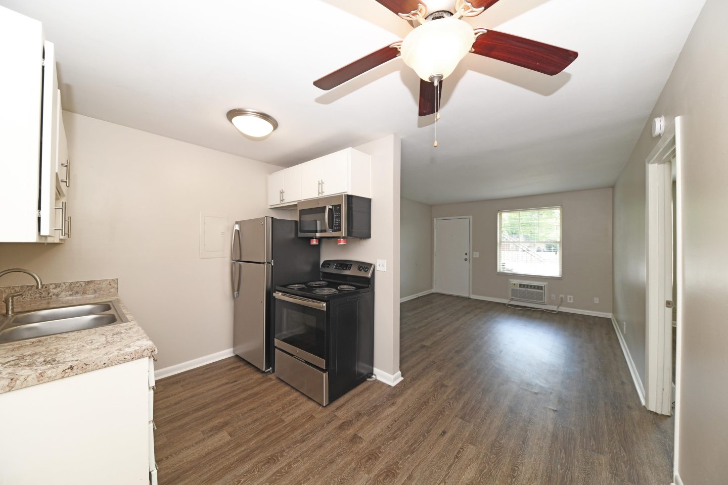 Condos at the Villager Image 15