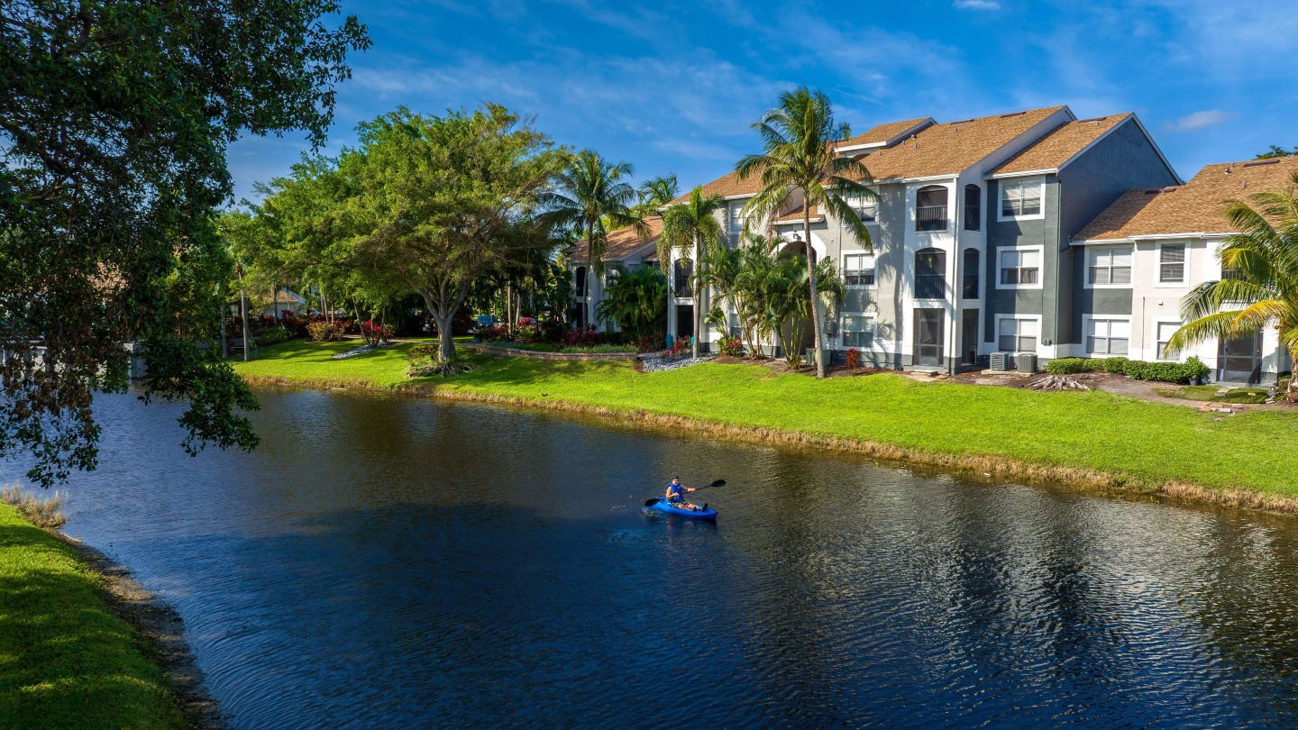 The View at Waters Edge Image 10
