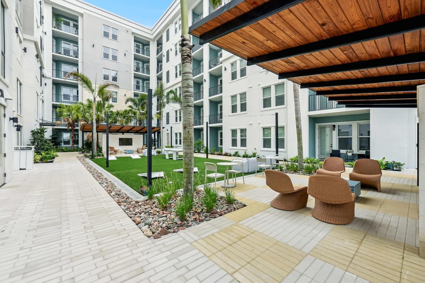 Linz Bayview Apartments Image 21