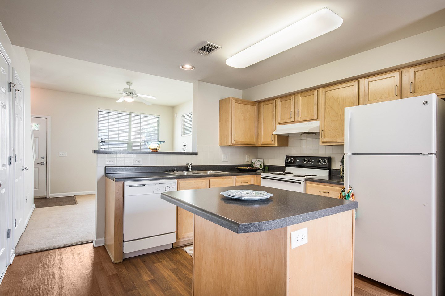 University Place Apartments Image 3