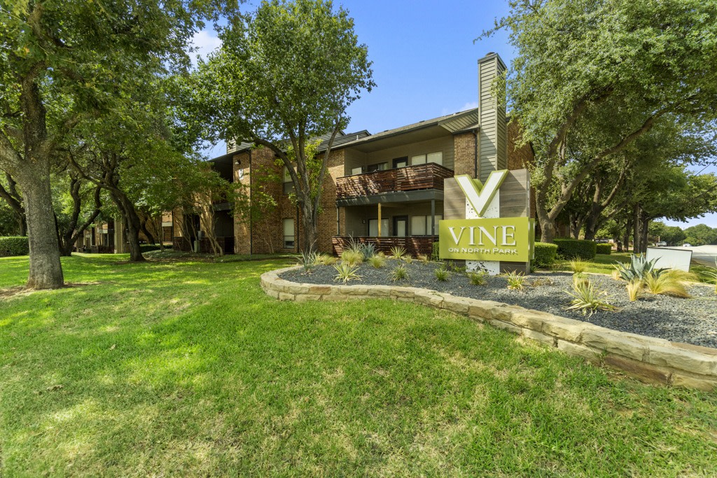 Vine on North Park Image 21