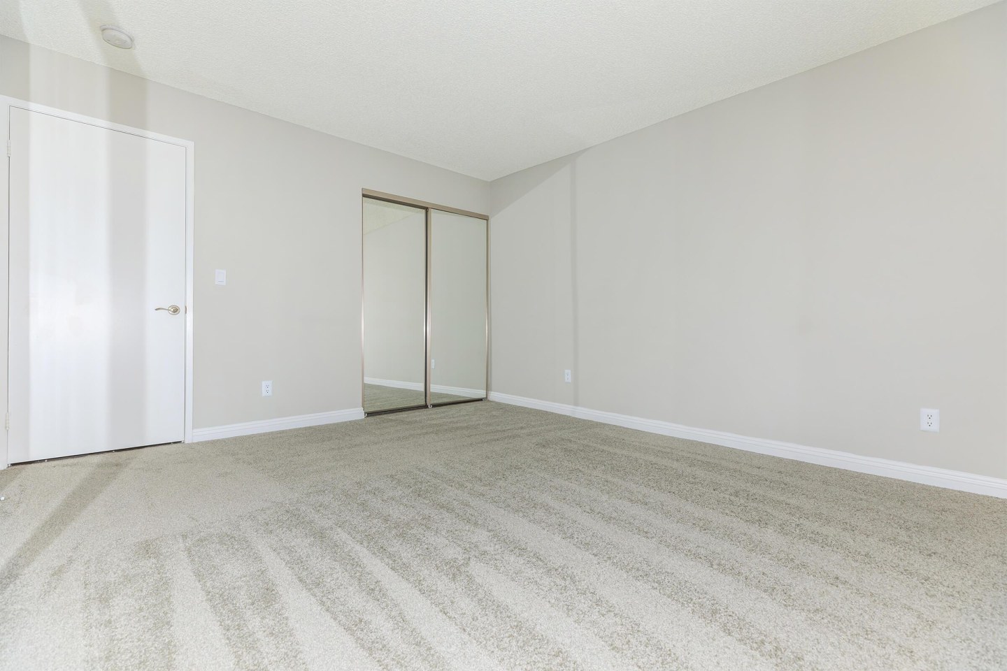Pasadena Park Place Apartment Homes Image 17