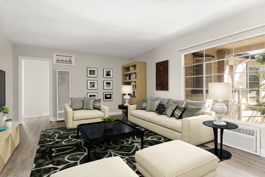 Colonial Manor Image 1