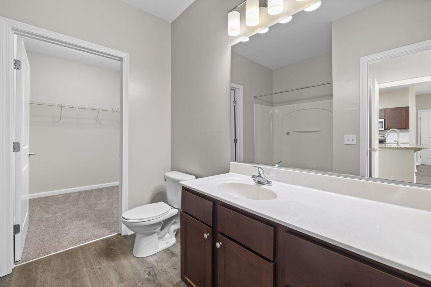 Level at 401 Image 17