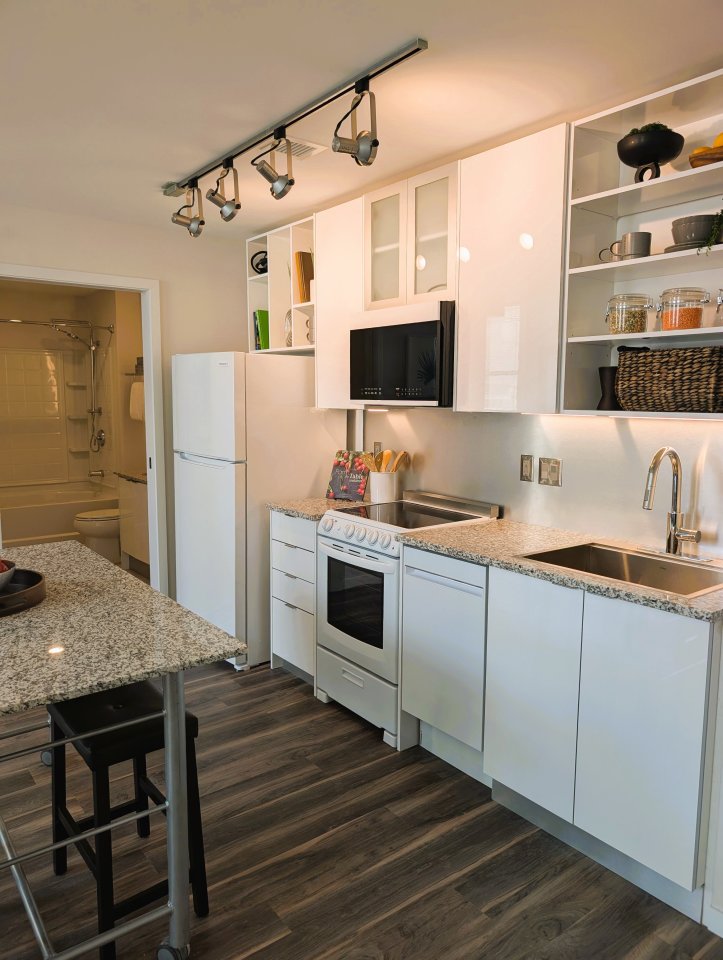 Sky Central Apartments Image 11