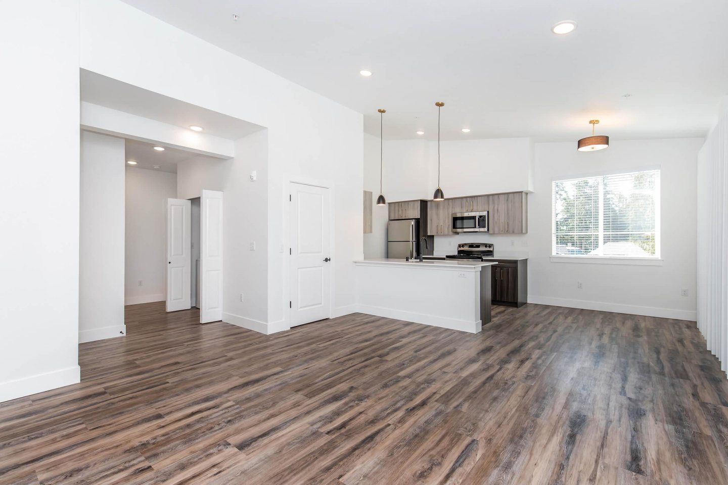 Lakeview Apartments Image 32