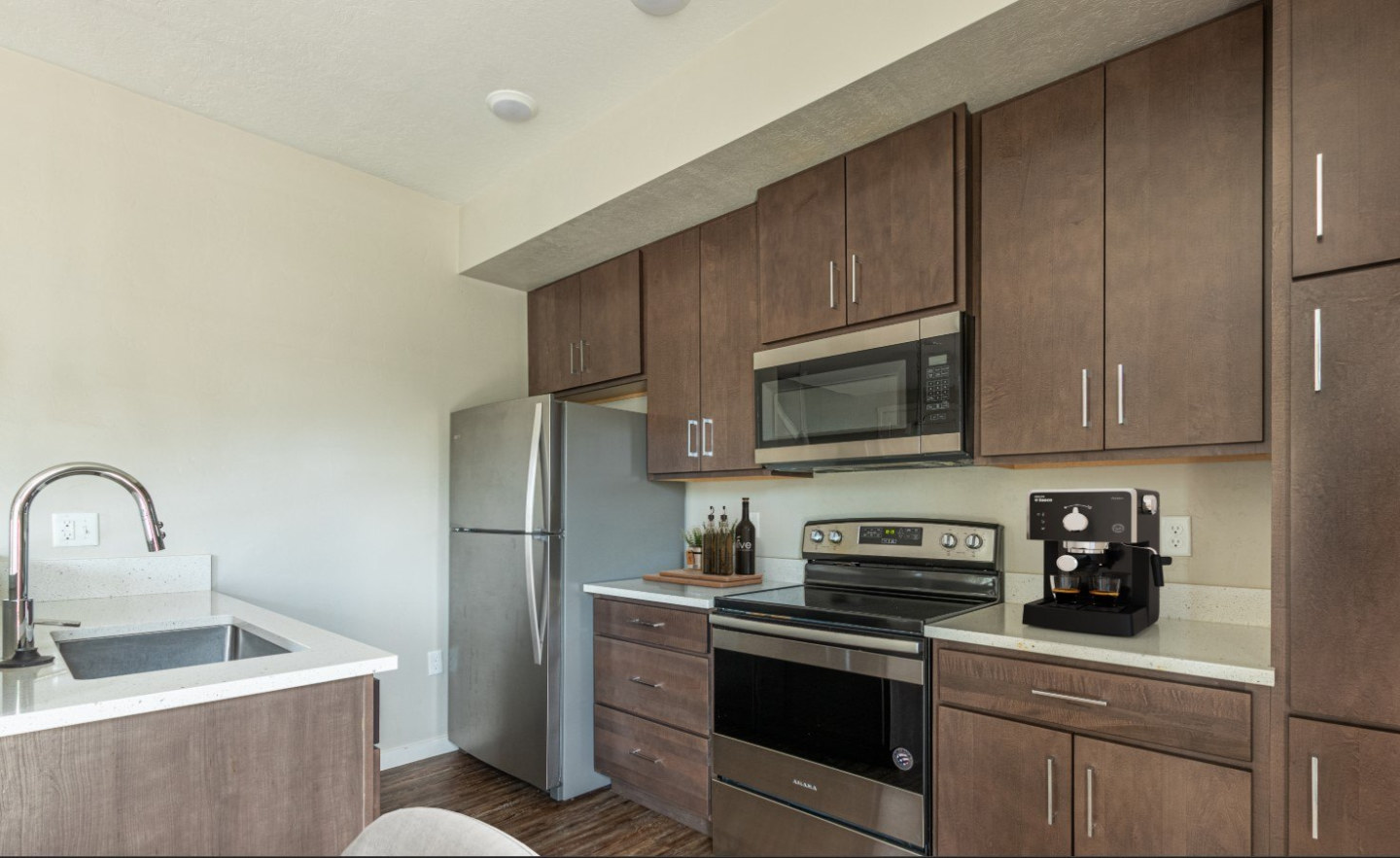 The Enclave Image 50