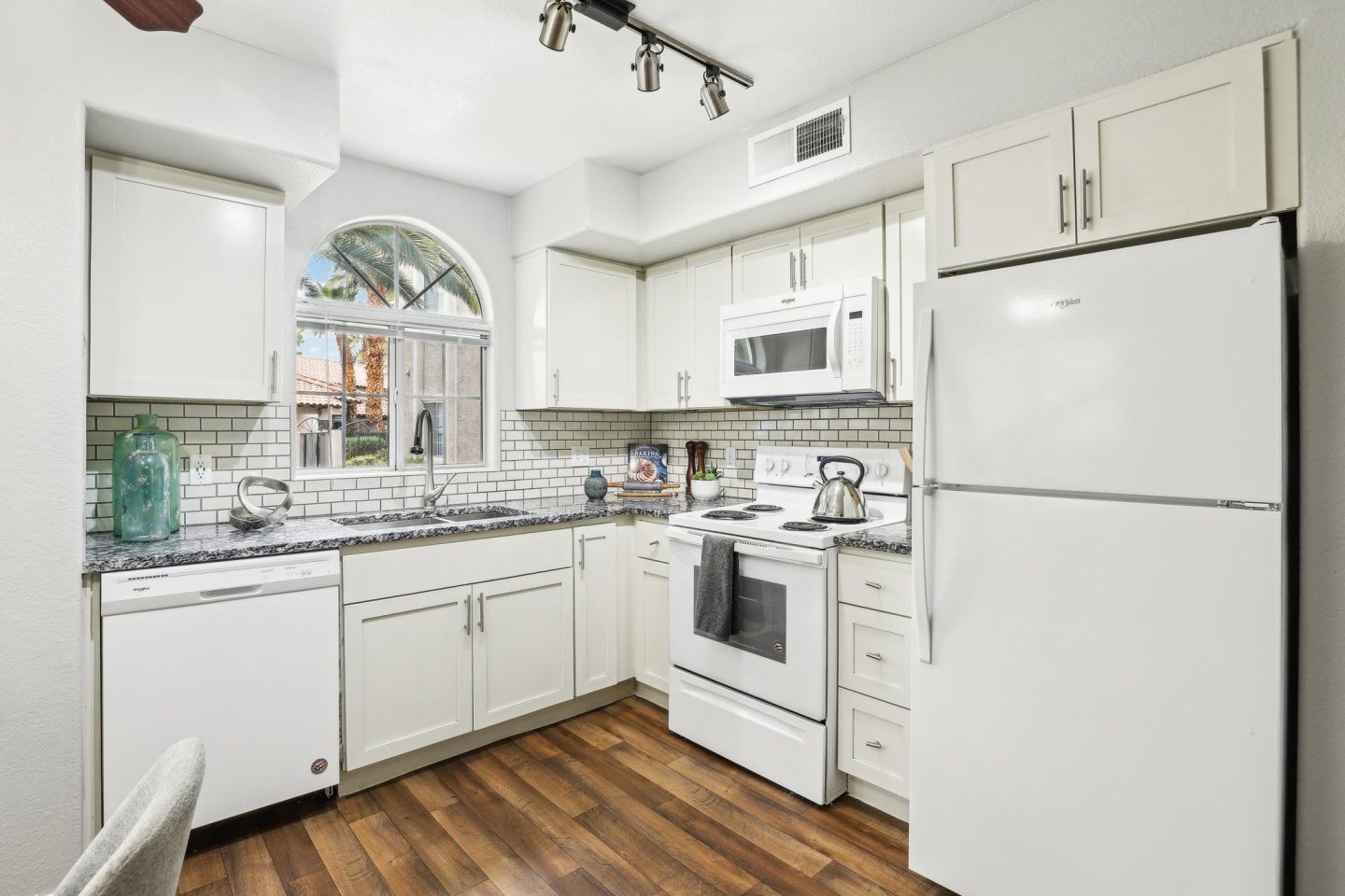 Senior Housing - Valley View by Welltower Living Image 19