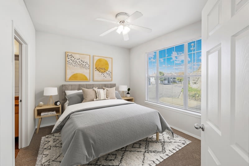 Hickory Point Apartments Image 24