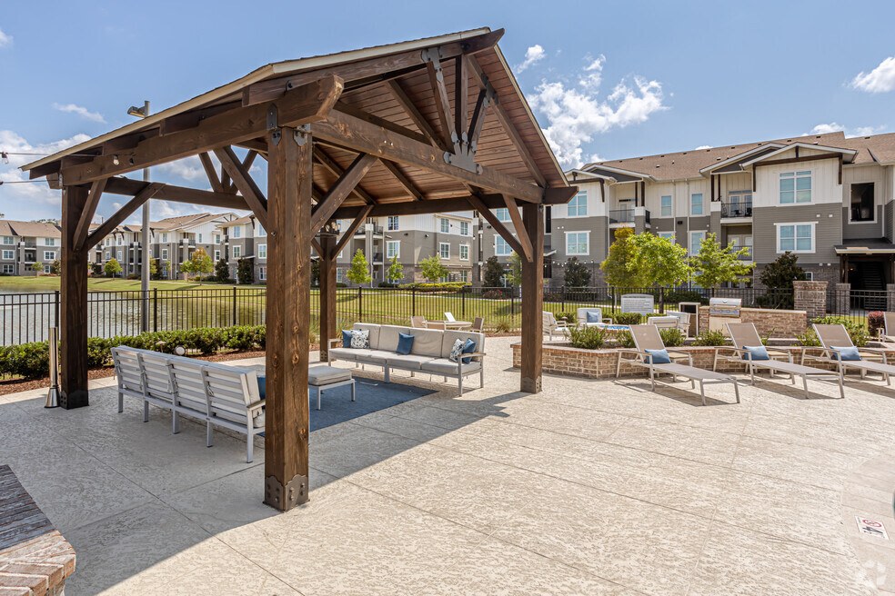 Silver Oaks Image 7