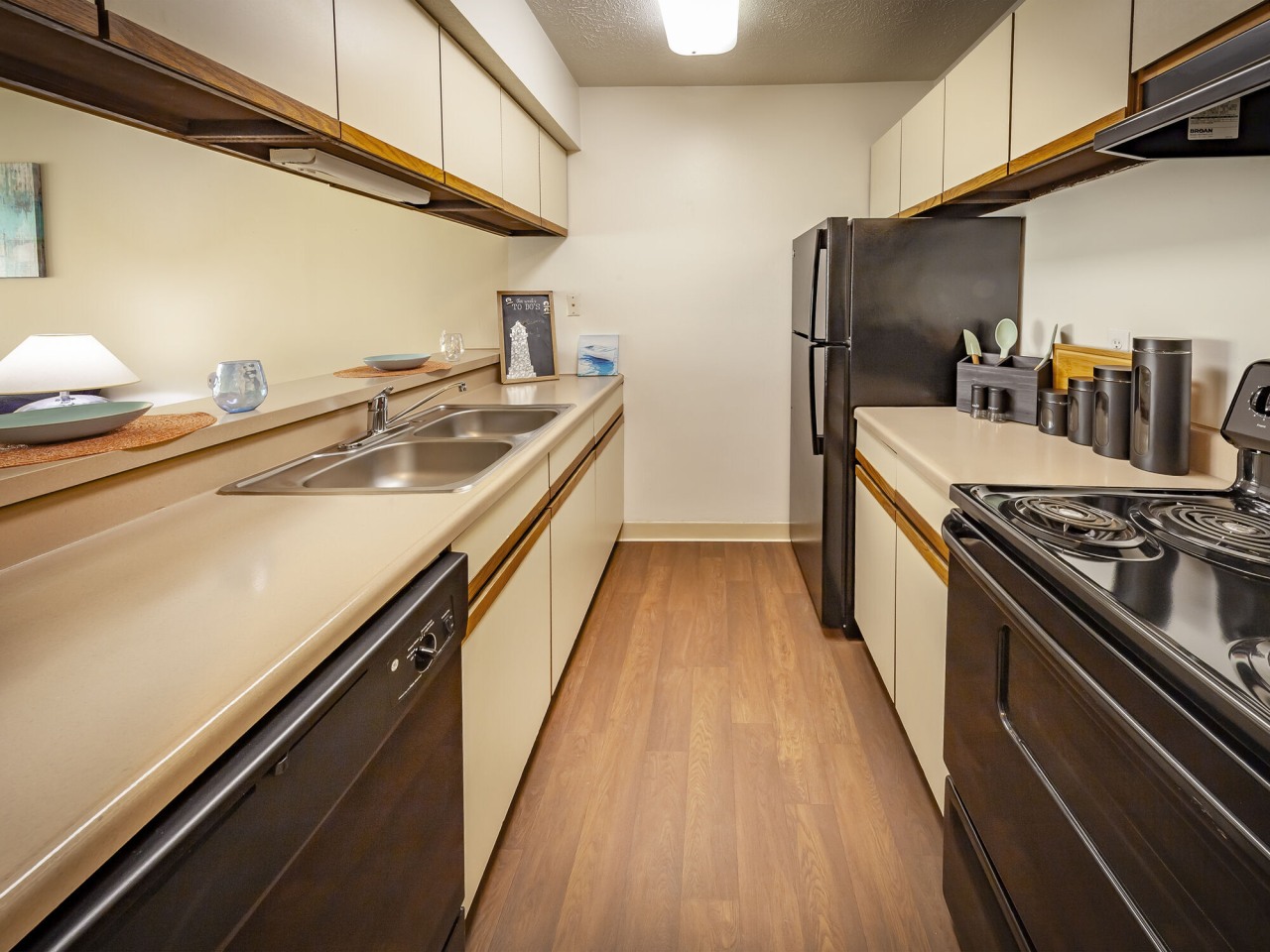 Fisherman's Village Apartments Image 13