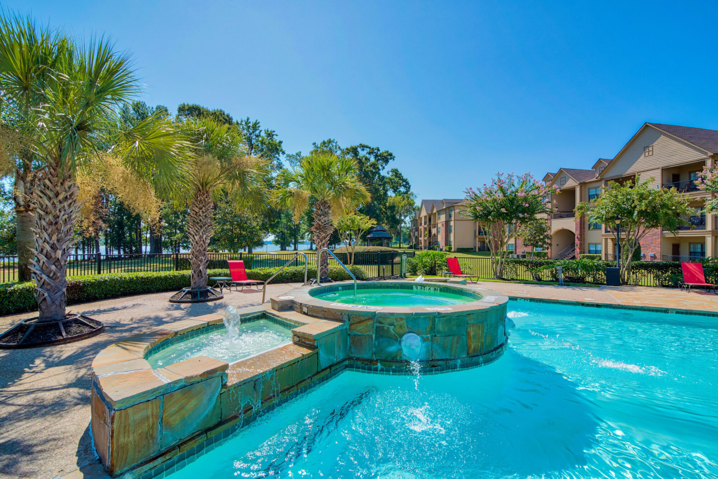 Lakeshore Villas Image 1