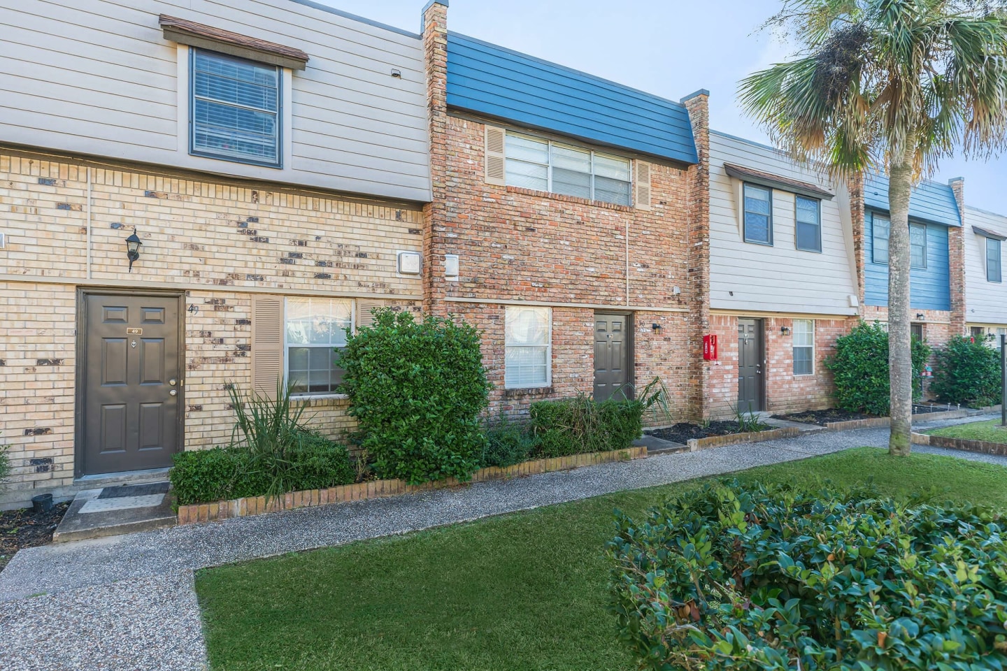 Camelot Apartments Image 14