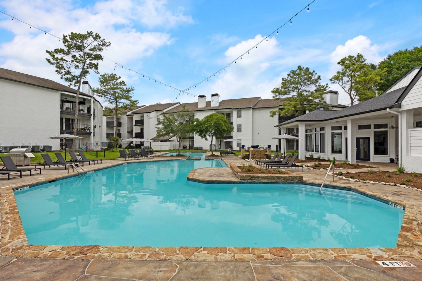 LXMI Westchase West Image 16