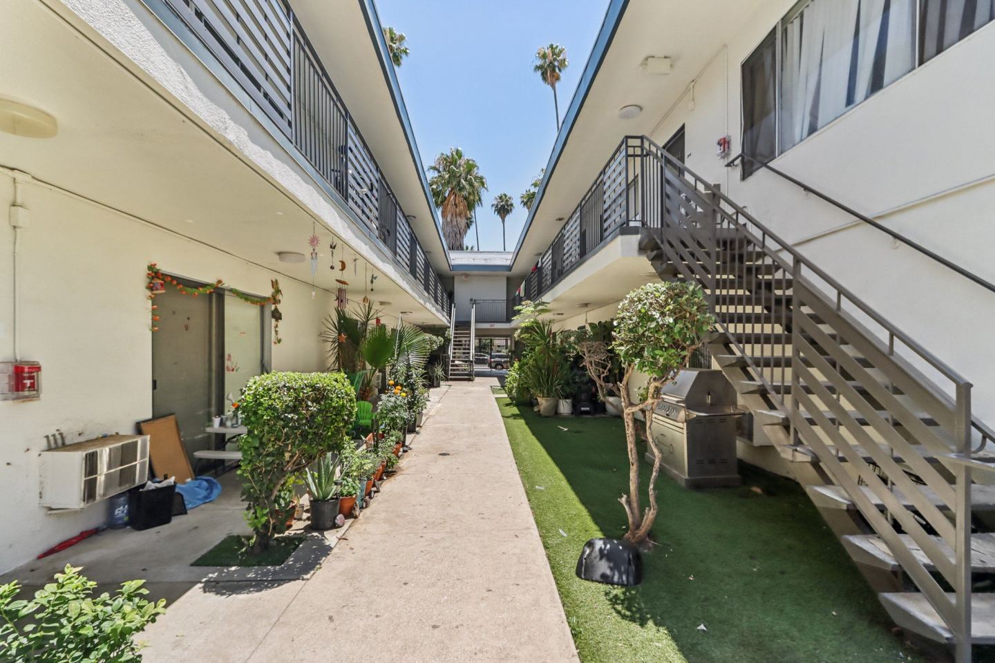 Shermanair Apartments Image 9