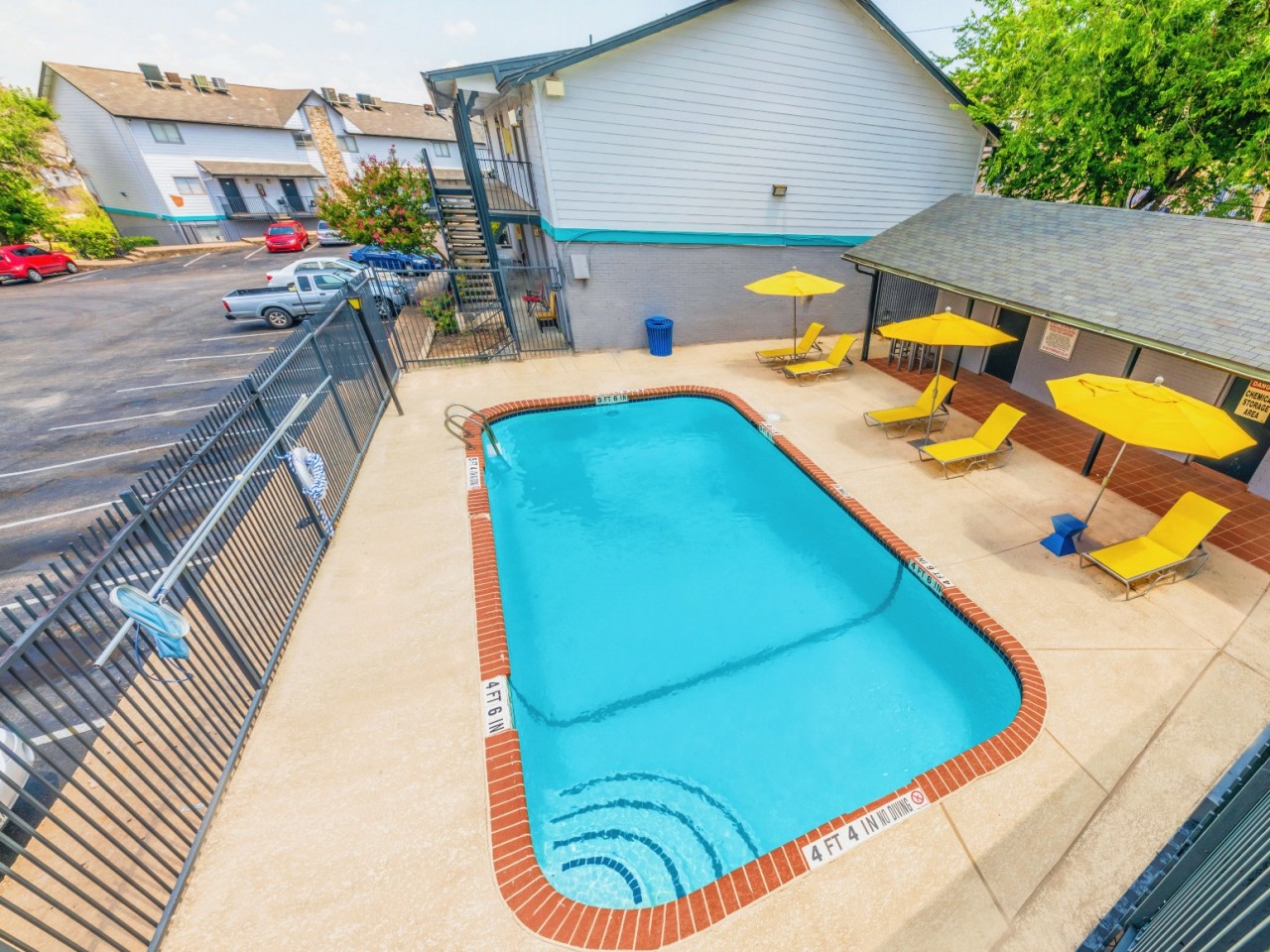 Emerson Apartments Image 13
