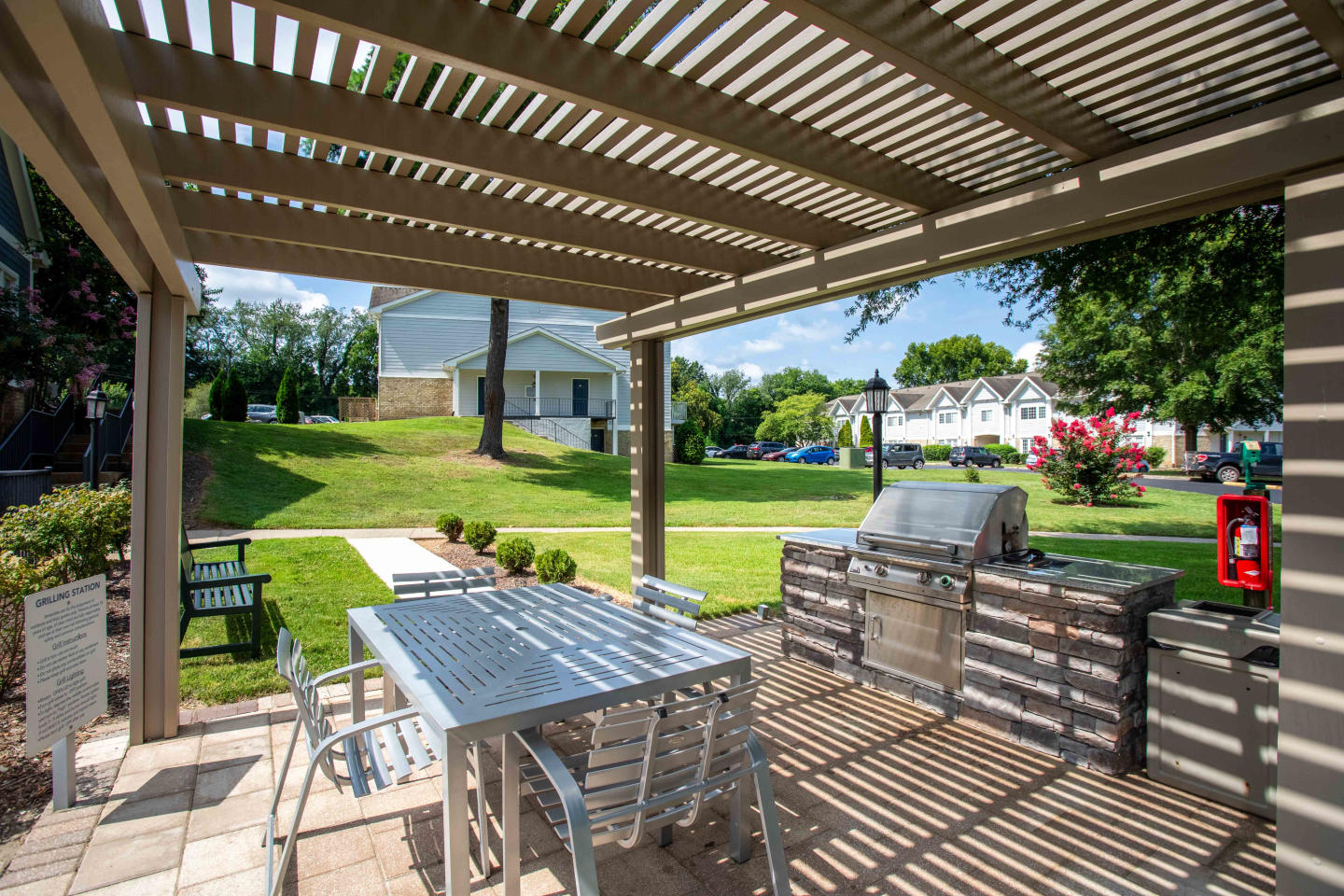 865 Bellevue Image 31