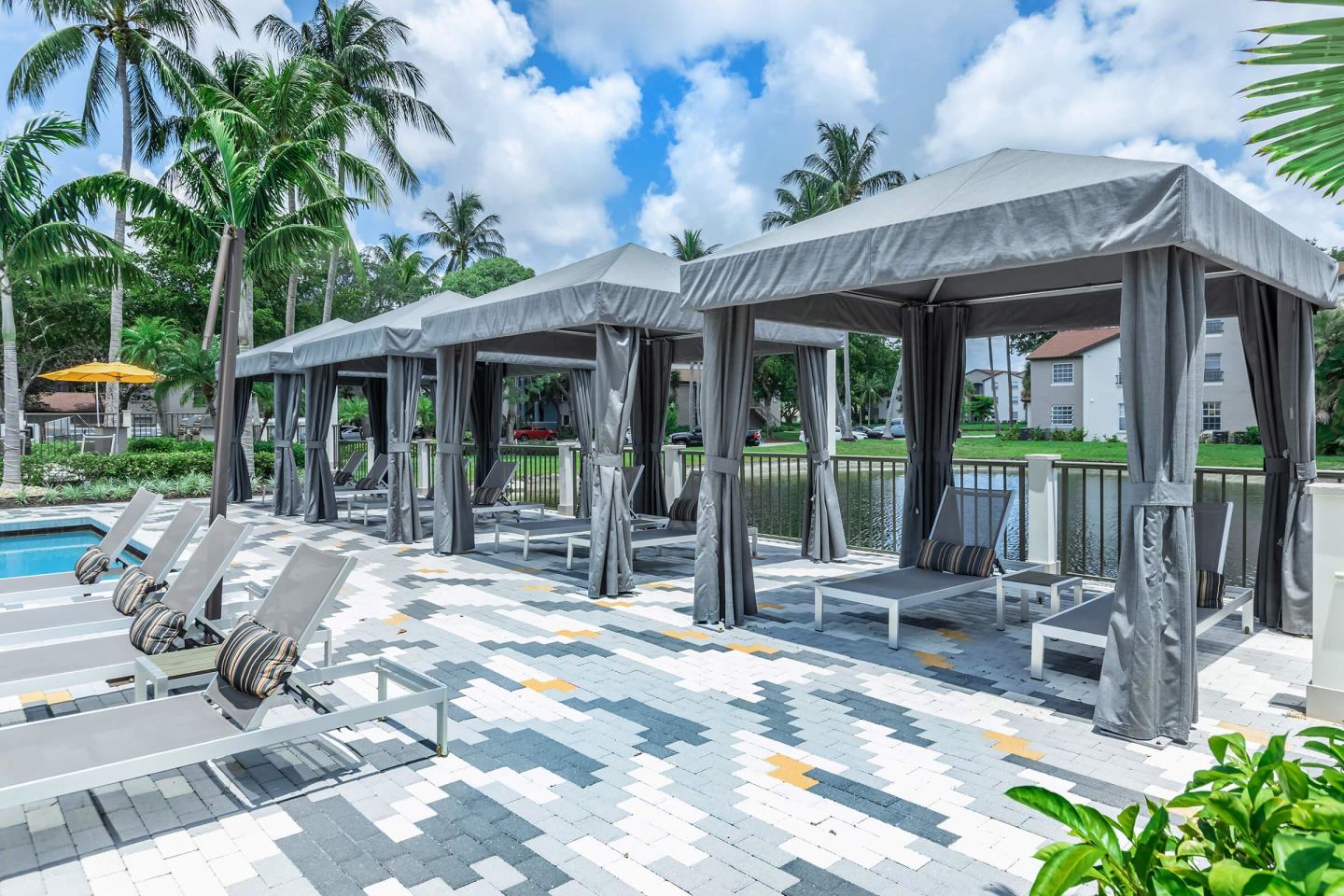 Latitude Pointe Image 20