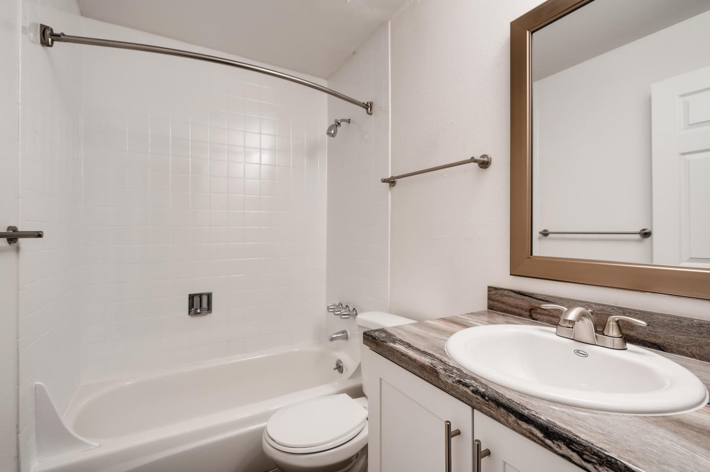 Newgate Apartments Image 7