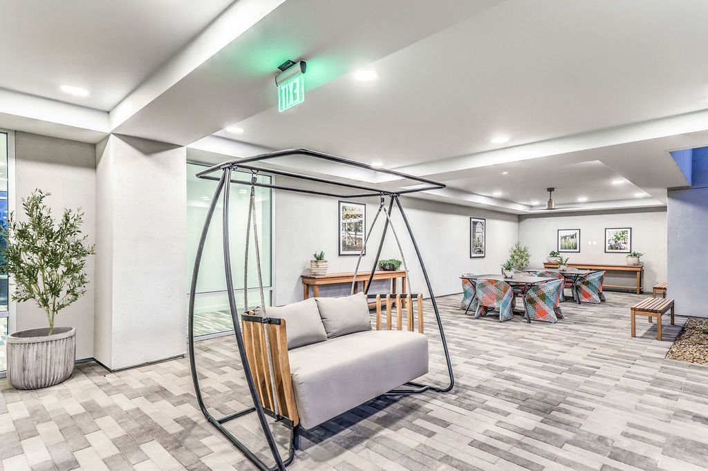 Ariva Luxury Residences Image 26