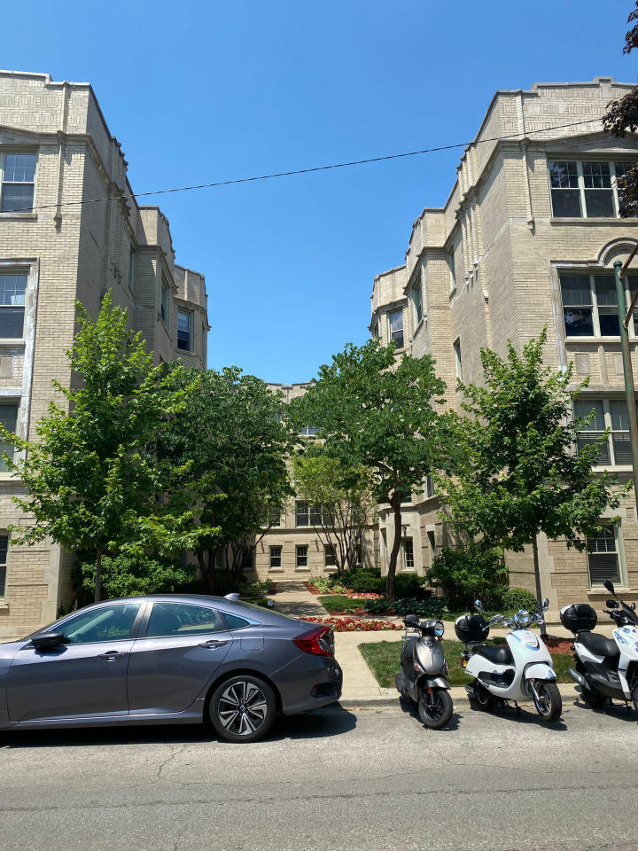 1446 - 1452 W Thorndale Avenue Image 3