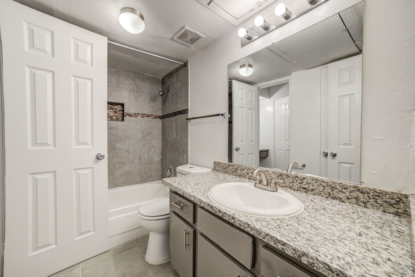 Ashford Santa Fe Image 19