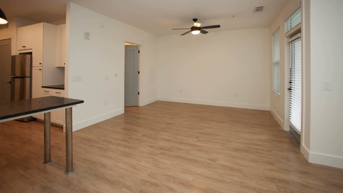 Luna Upper Westside Image 54